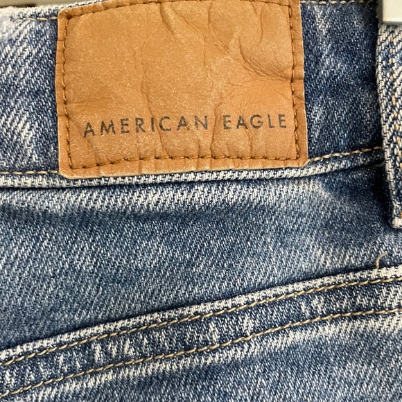 American Eagle ripped mom jeans. - Picture 2 of 14